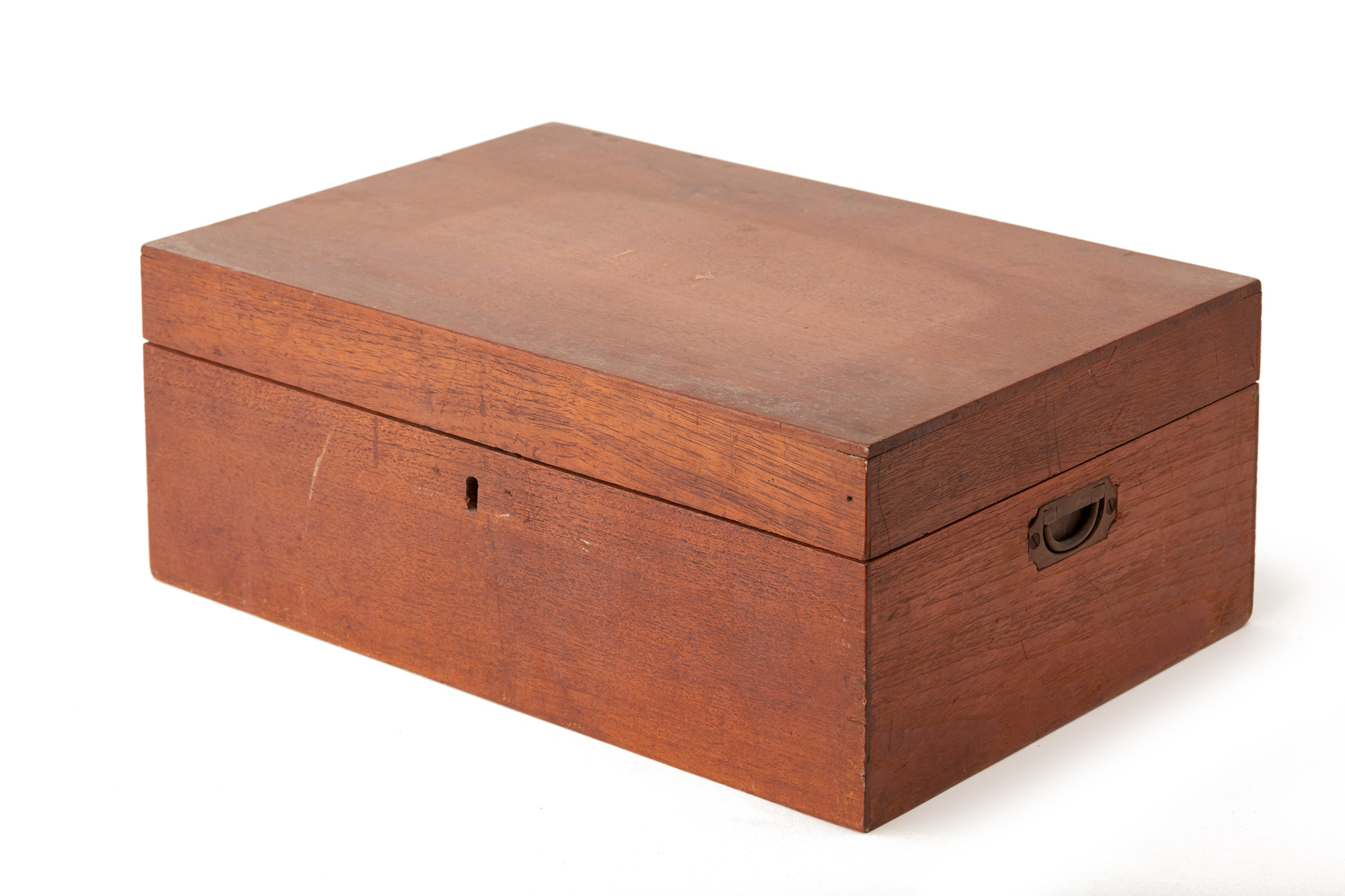 A TWIN HANDLED RECTANGULAR TEAK TABLE BOX