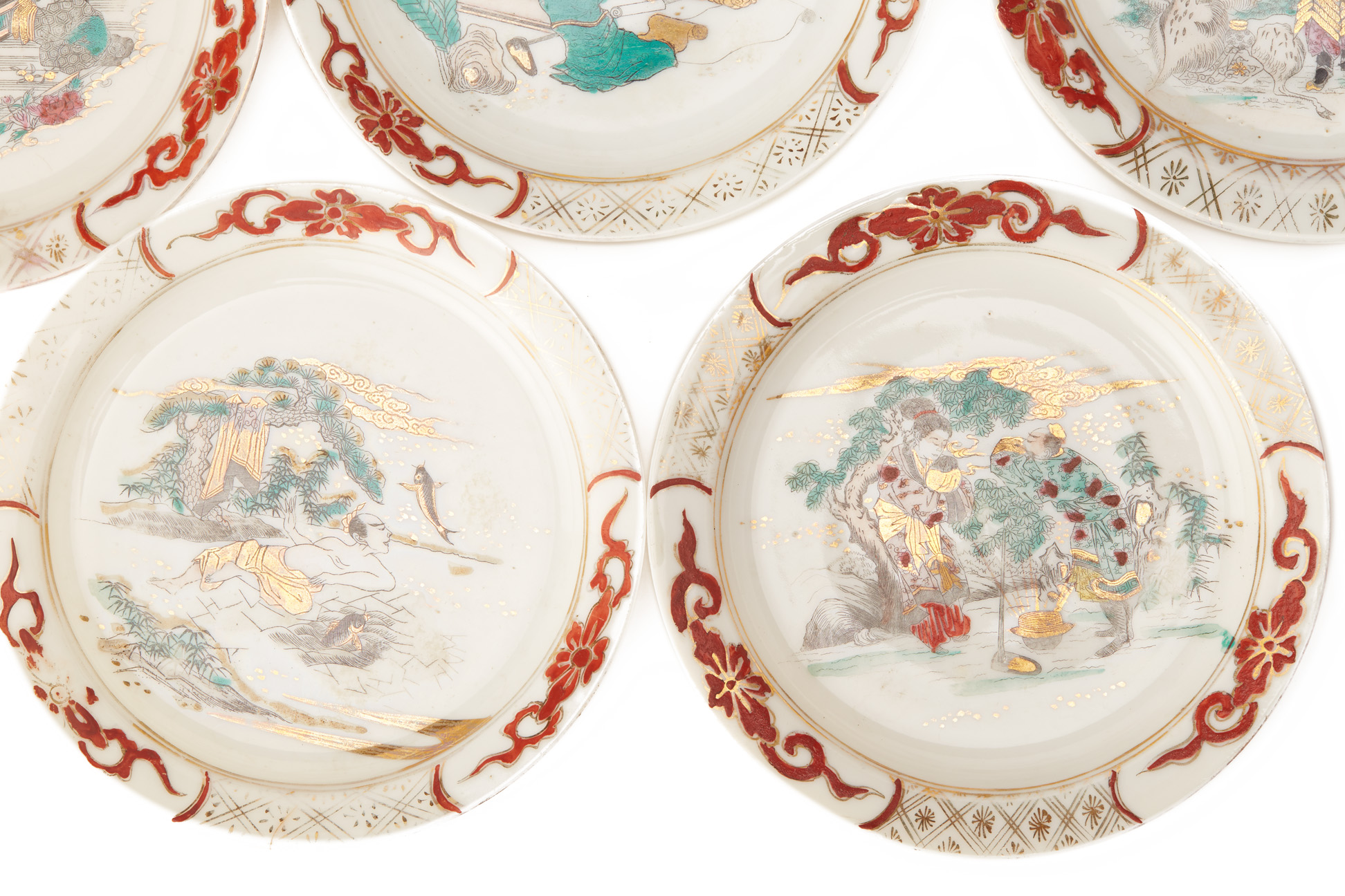 A GROUP OF PORCELAIN PLATES AND SPOONS - Image 10 of 10