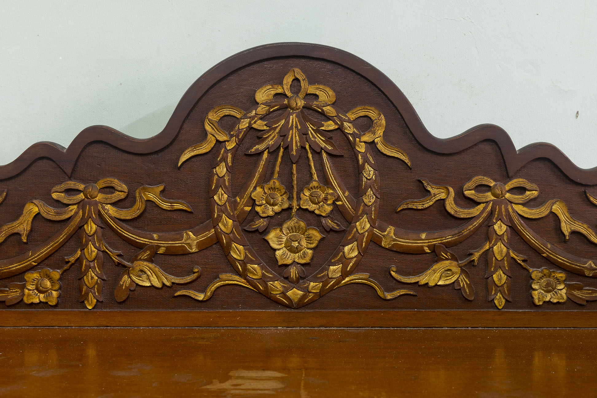 A PERANAKAN CARVED AND PARCEL GILT SIDE CABINET - Image 2 of 6