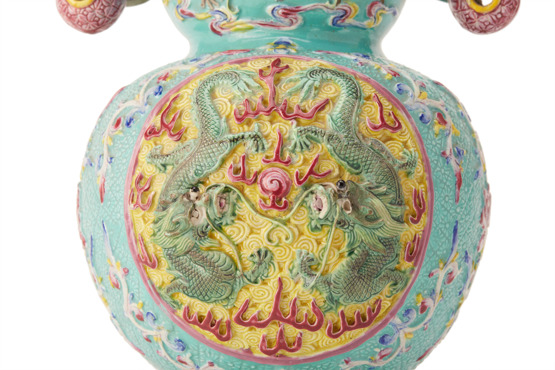 A TURQUOISE GROUND MOULDED DOUBLE GOURD VASE - Image 2 of 6