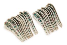 A GROUP OF TWENTY-TWO PORCELAIN SPOONS