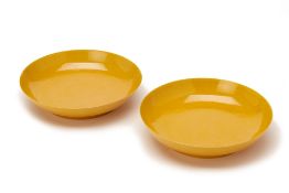 A PAIR OF MONOCHROME YELLOW GLAZED PORCELAIN DISHES