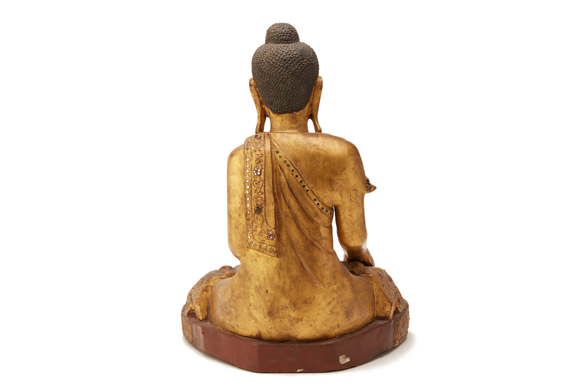 A BURMESE CARVED GILTWOOD BUDDHA - Image 4 of 5