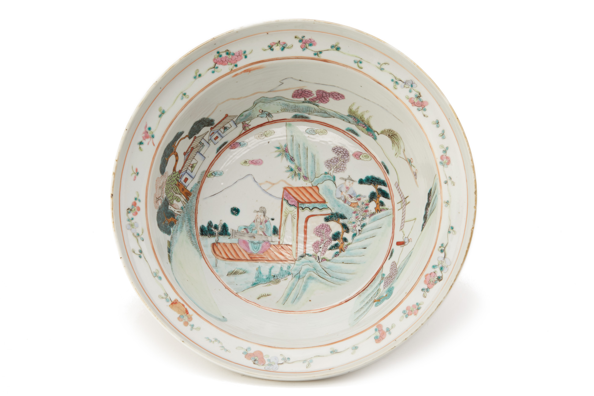 A FAMILLE ROSE PORCELAIN BASIN