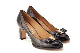 A PAIR OF SALVATORE FERRAGAMO 'TANIA' BLACK HEELS US 9