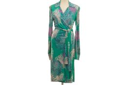 A GUCCI TURQUOISE FLORAL PRINT WRAP DRESS