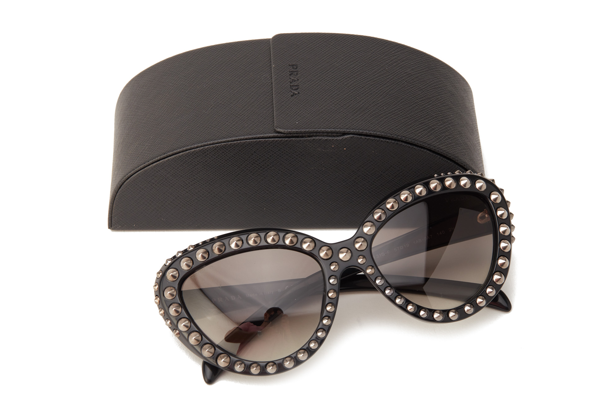 A PAIR OF PRADA STUDDED CAT EYE SUNGLASSES - Image 4 of 4