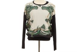 A GUCCI PRINTED SILK SWEATER