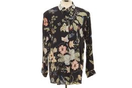 A GUCCI FLORAL PRINT SILK SHIRT