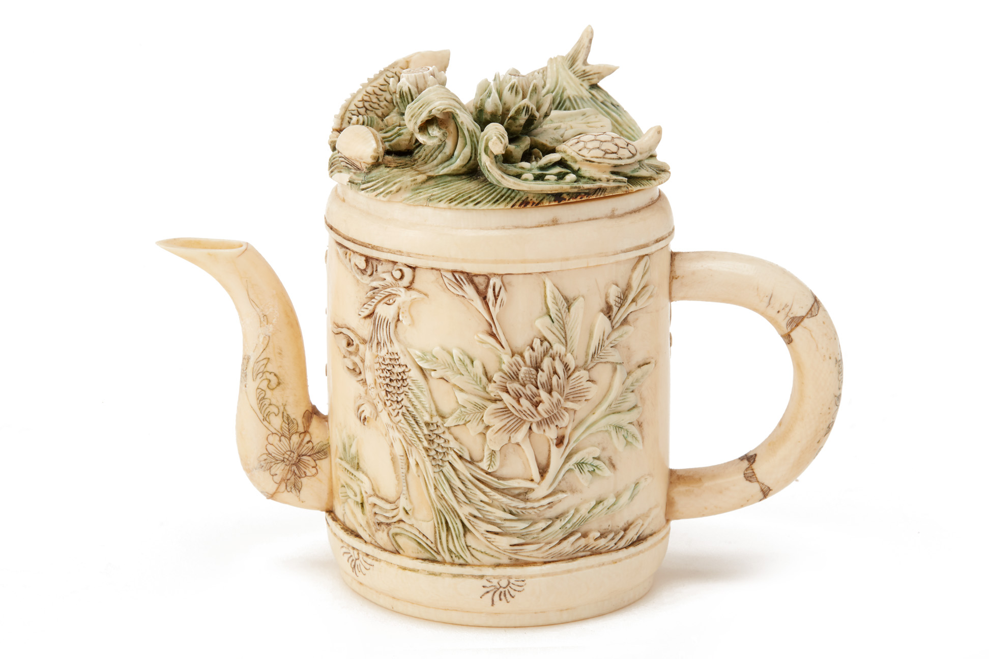 A MINIATURE CARVED IVORY TEAPOT - Image 2 of 4