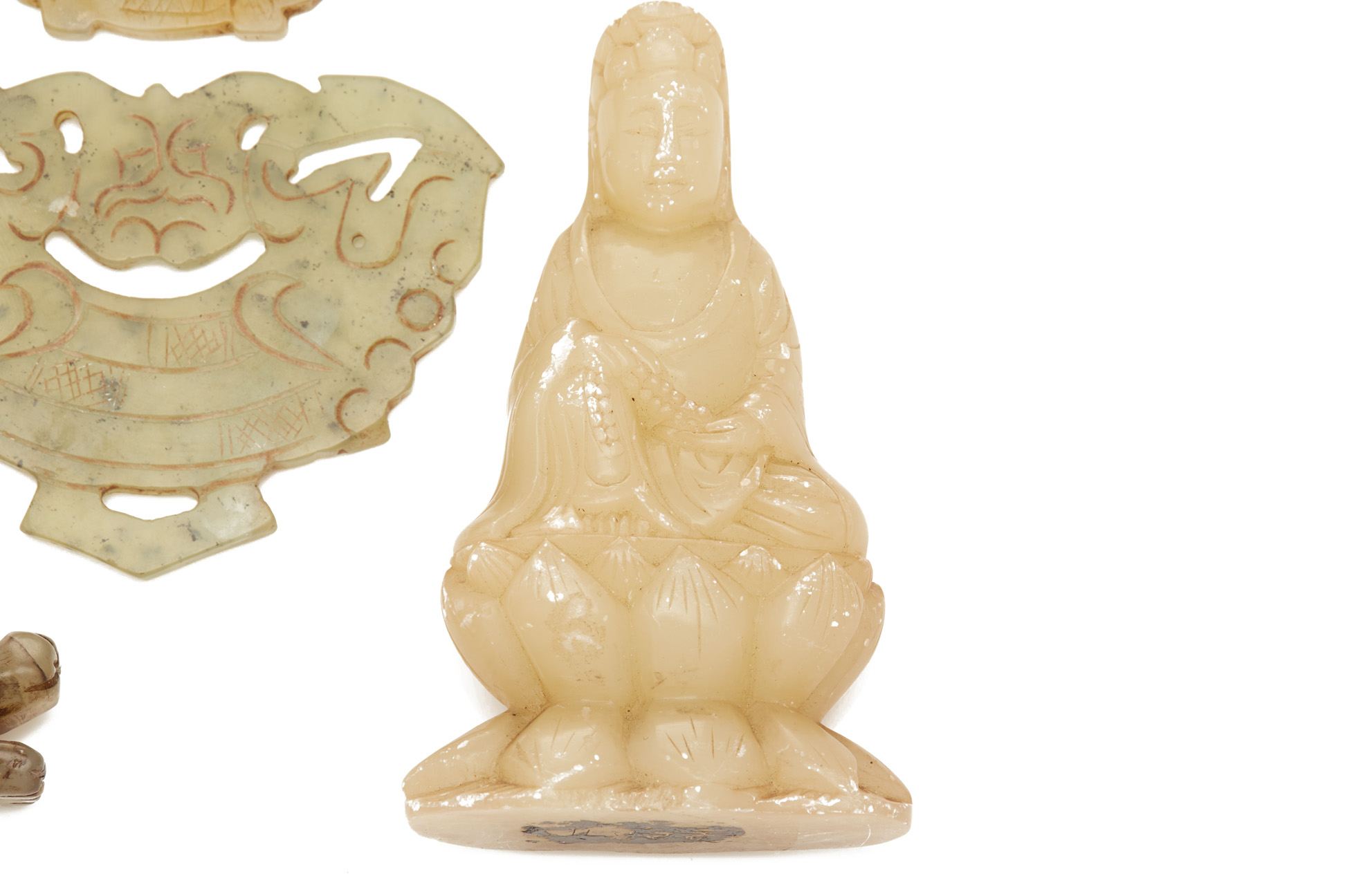 A GROUP OF ASSORTED JADE CARVINGS - Image 5 of 5