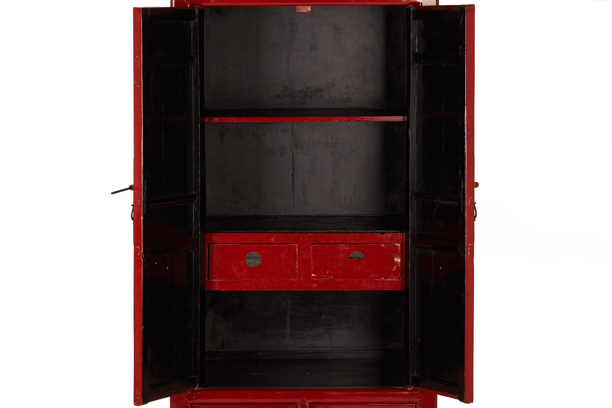 A CHINESE RED LACQUER CABINET - Image 2 of 4