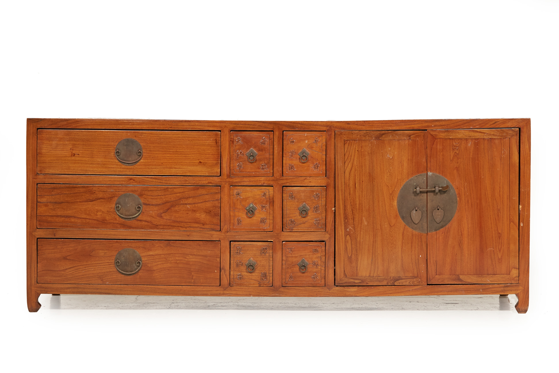 A CHINESE LOW SIDEBOARD / MEDIA CONSOLE