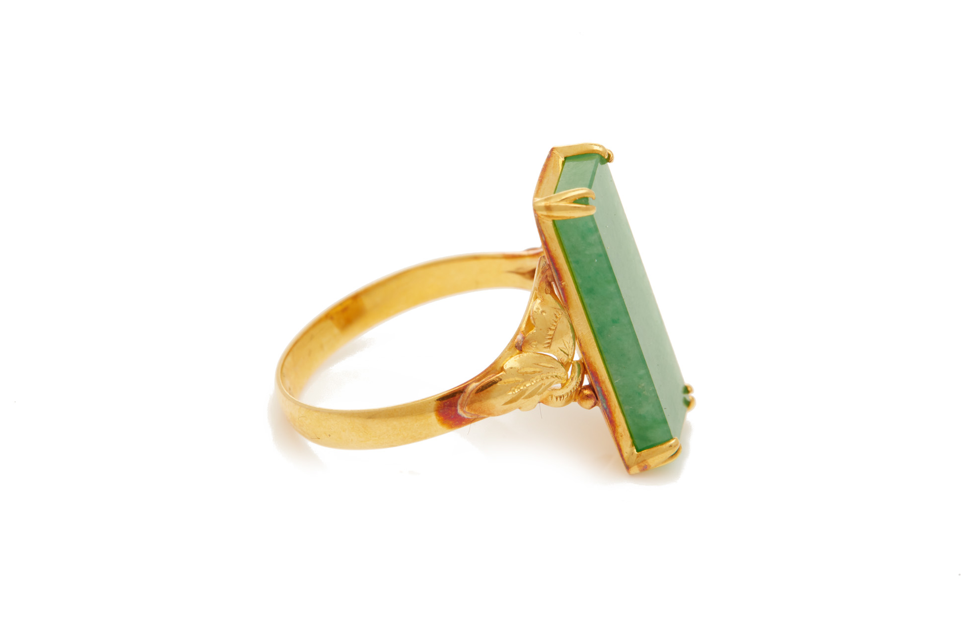 A JADE PANEL RING AND AN UNMOUNTED RING SETTING - Image 5 of 8