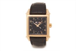 GIRARD-PERREGAUX "VINTAGE 1945" GOLD TRIPLE CALENDAR WATCH