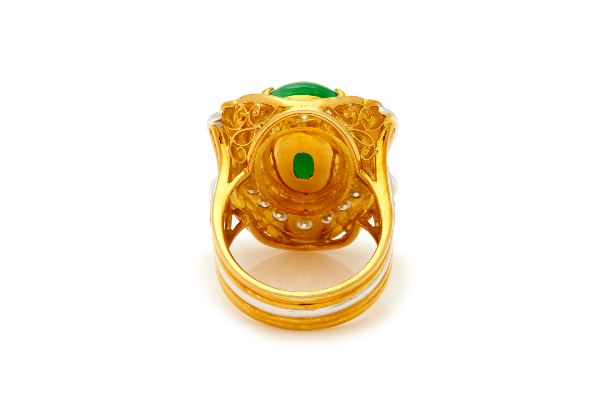 A LARGE JADE AND DIAMOND RING - Image 5 of 6