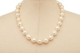 A SINGLE STRAND CULTURED PEARL NECKLACE