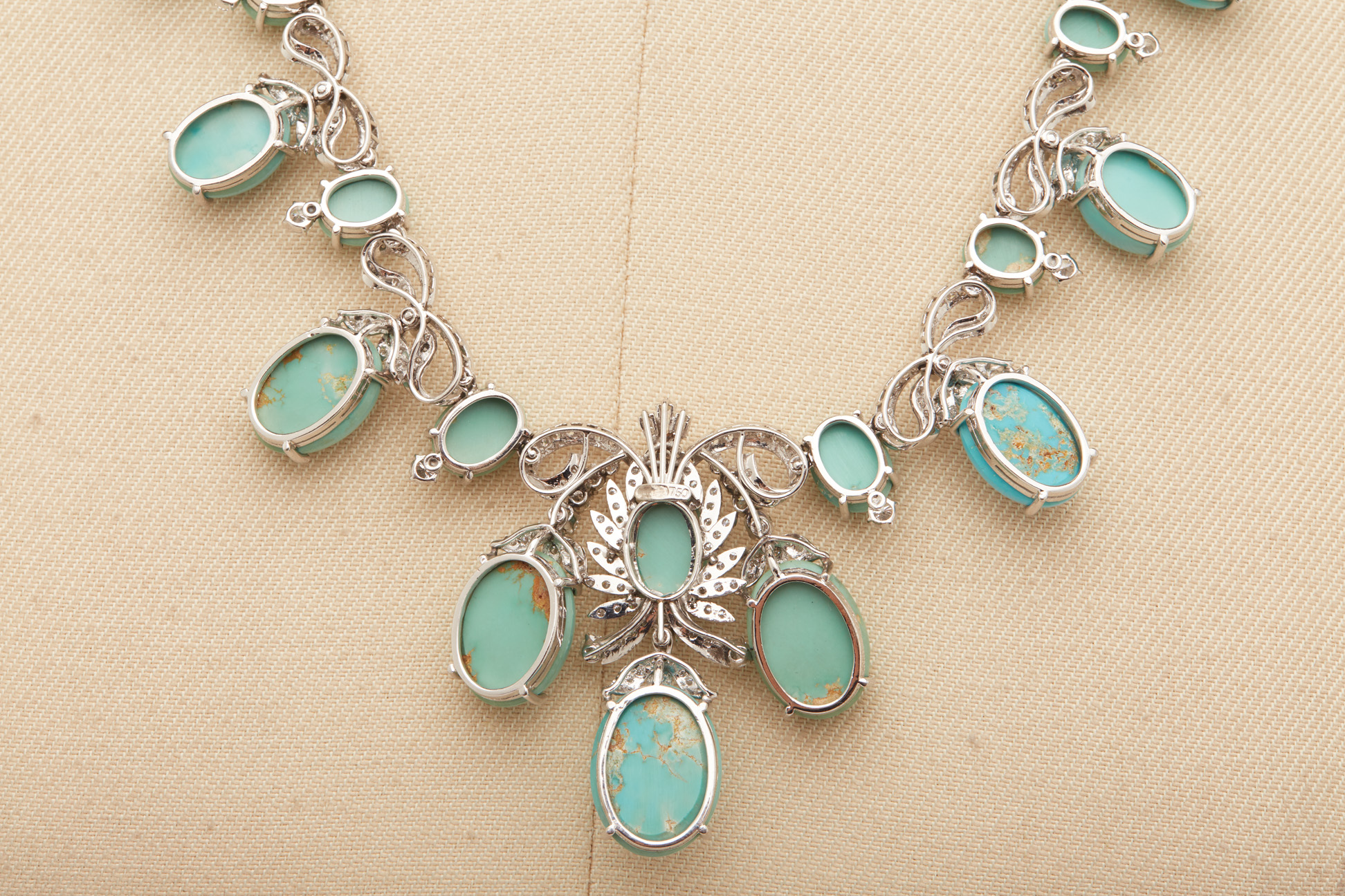 A TURQUOISE AND DIAMOND NECKLACE - Image 3 of 4