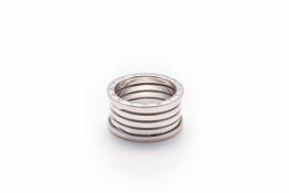 A BULGARI 18K WHITE GOLD 'B.ZERO.1' RING