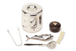 A GROUP OF SILVER & SILVER PLATED ITEMS