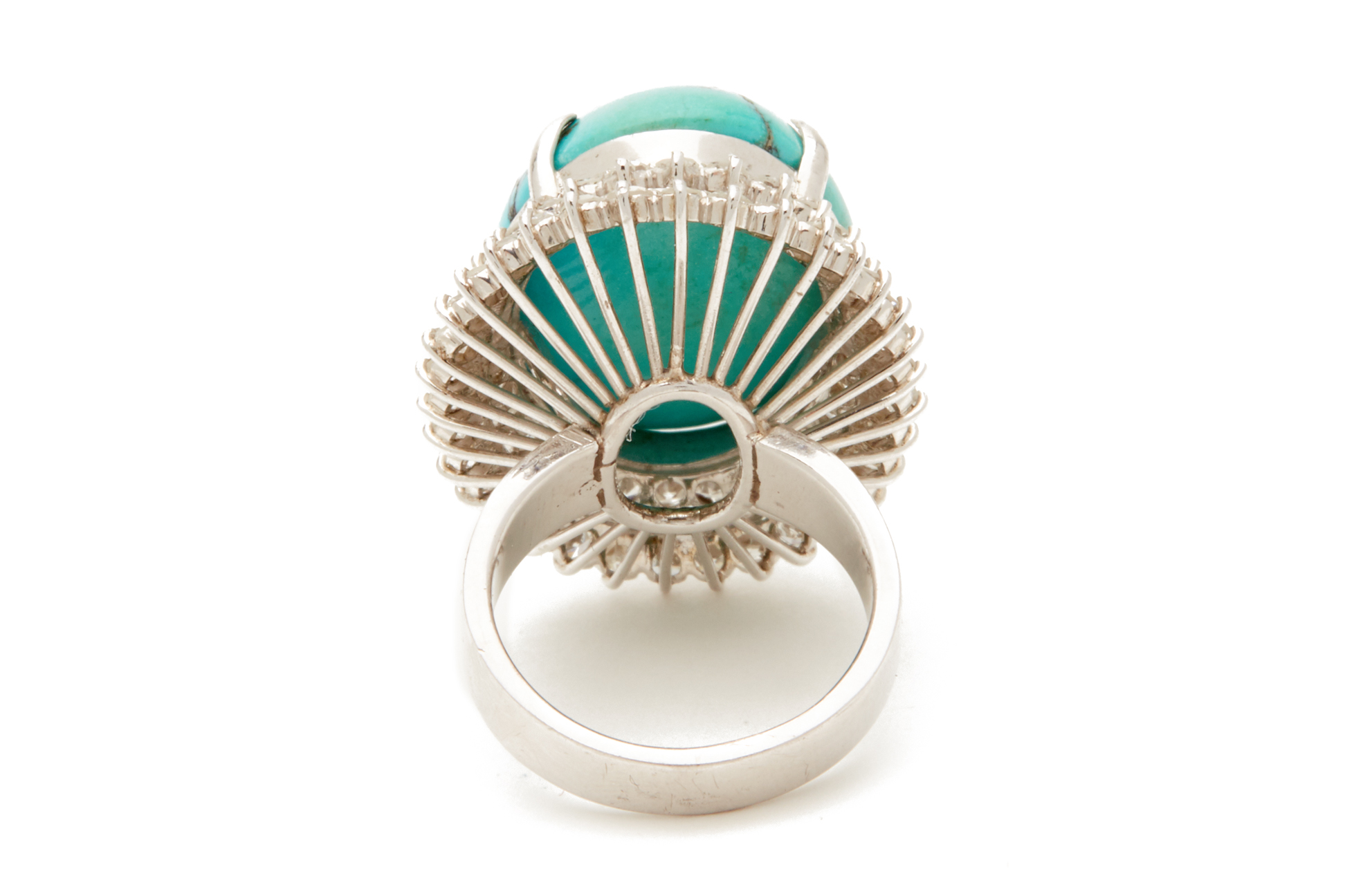 A CABOCHON TURQUOISE AND DIAMOND RING - Image 4 of 4