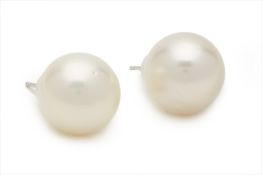 A PAIR OF SOUTH SEA CULTURED PEARL STUD EARRINGS