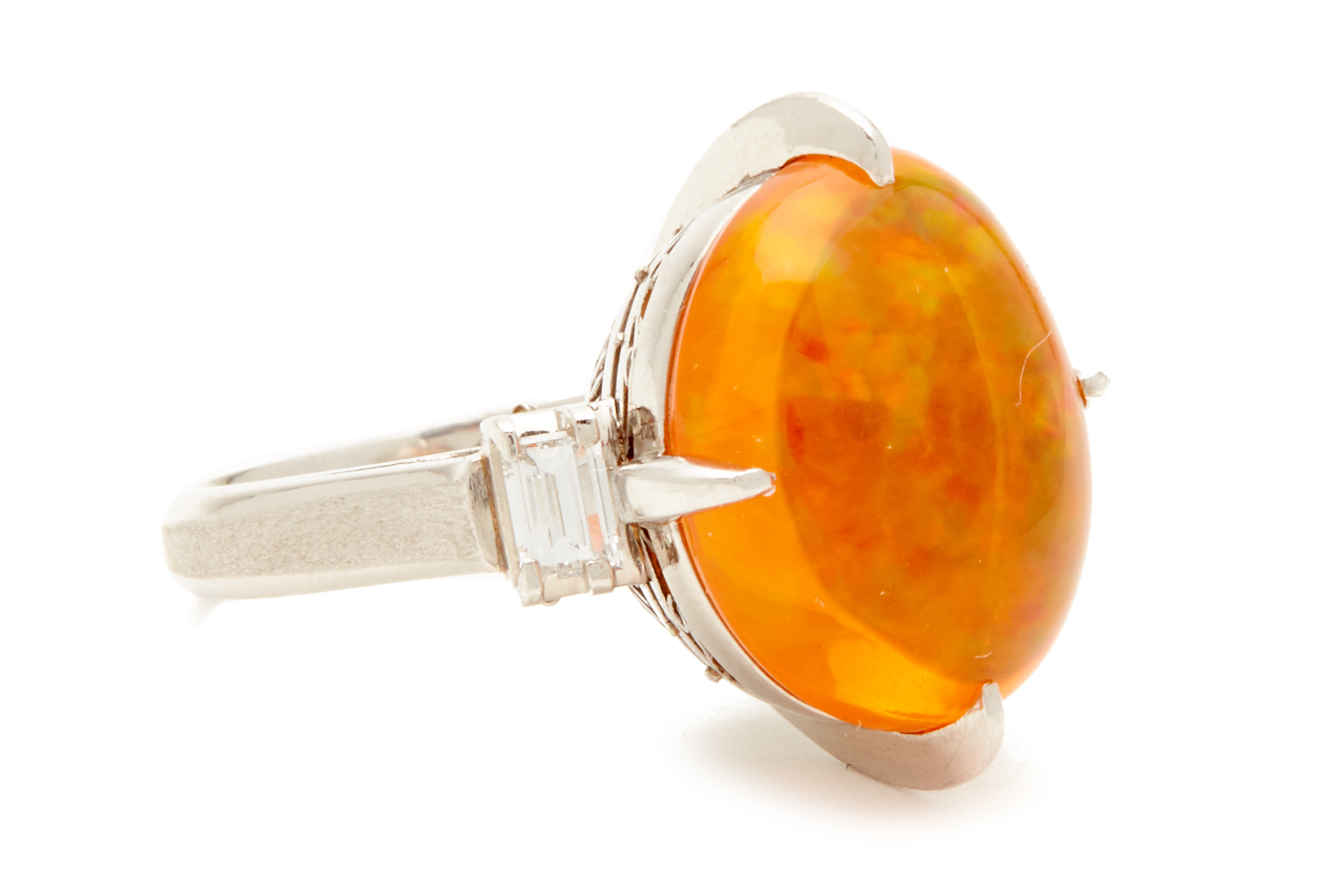 A PLATINUM AND FIRE OPAL RING - Image 2 of 3