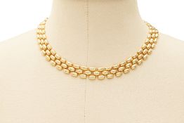 AN ITALIAN GOLD AND DIAMOND NECKLACE