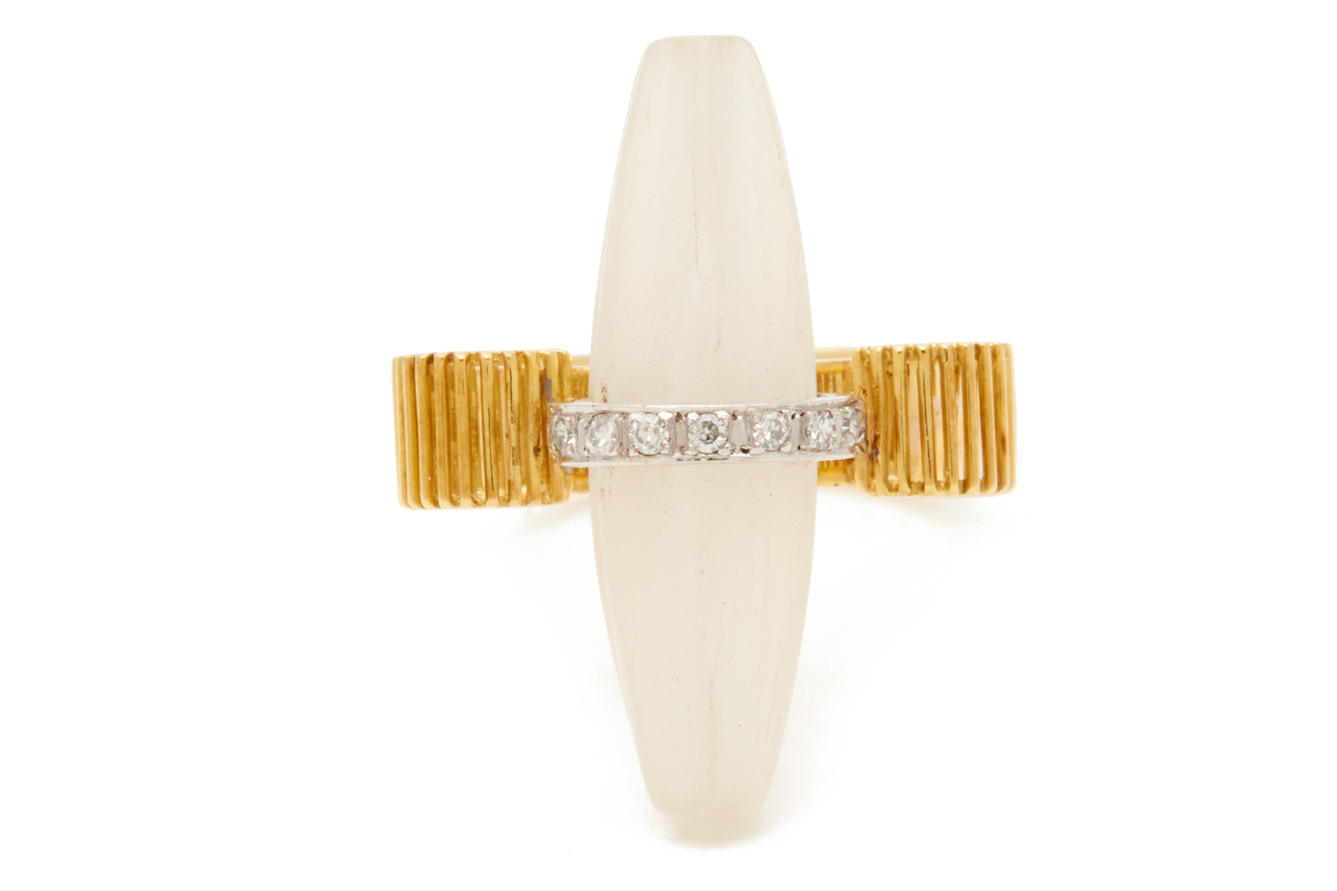 A YELLOW GOLD, QUARTZ AND DIAMOND RING