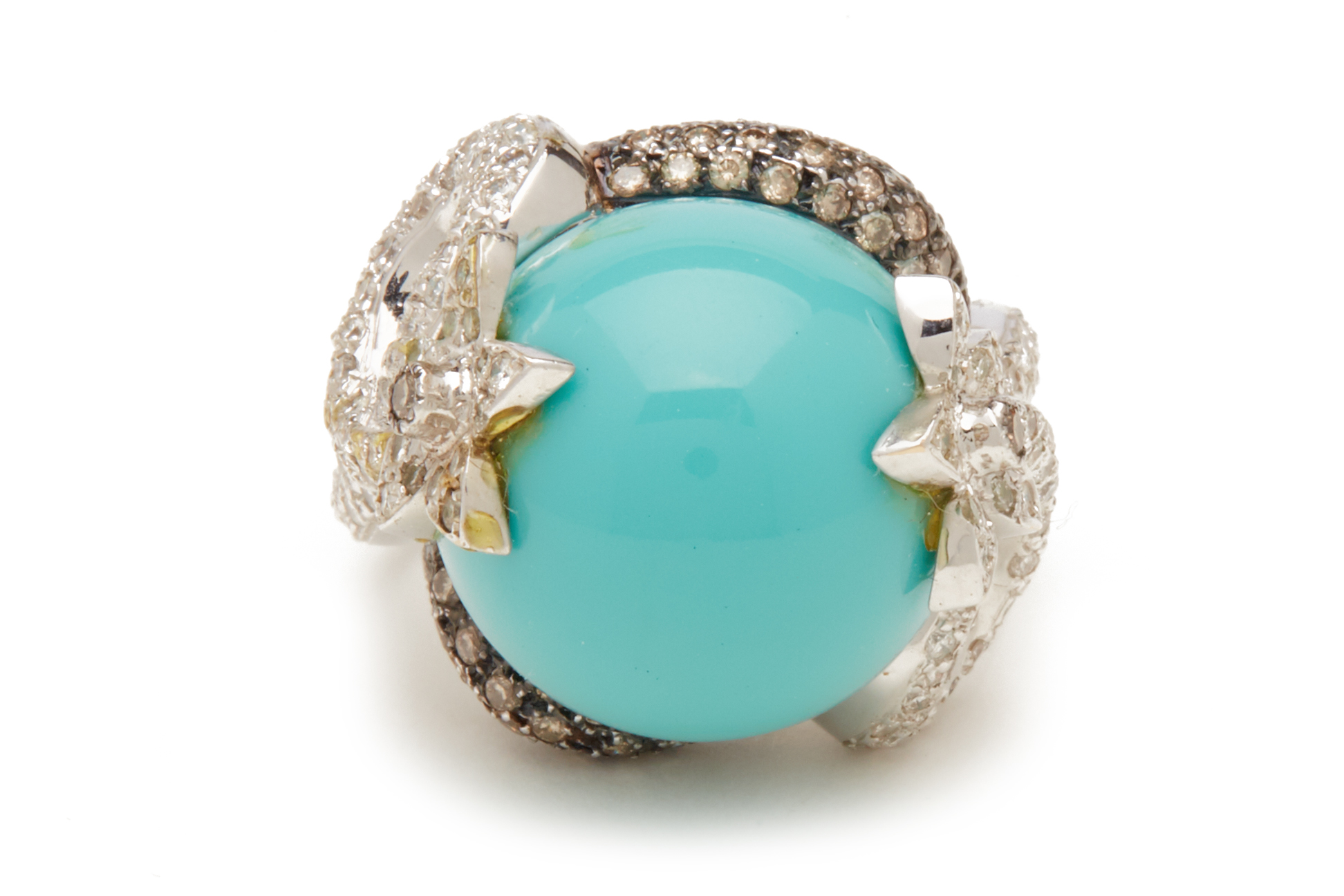 A ELABORATE TURQUOISE AND DIAMOND WHITE GOLD RING