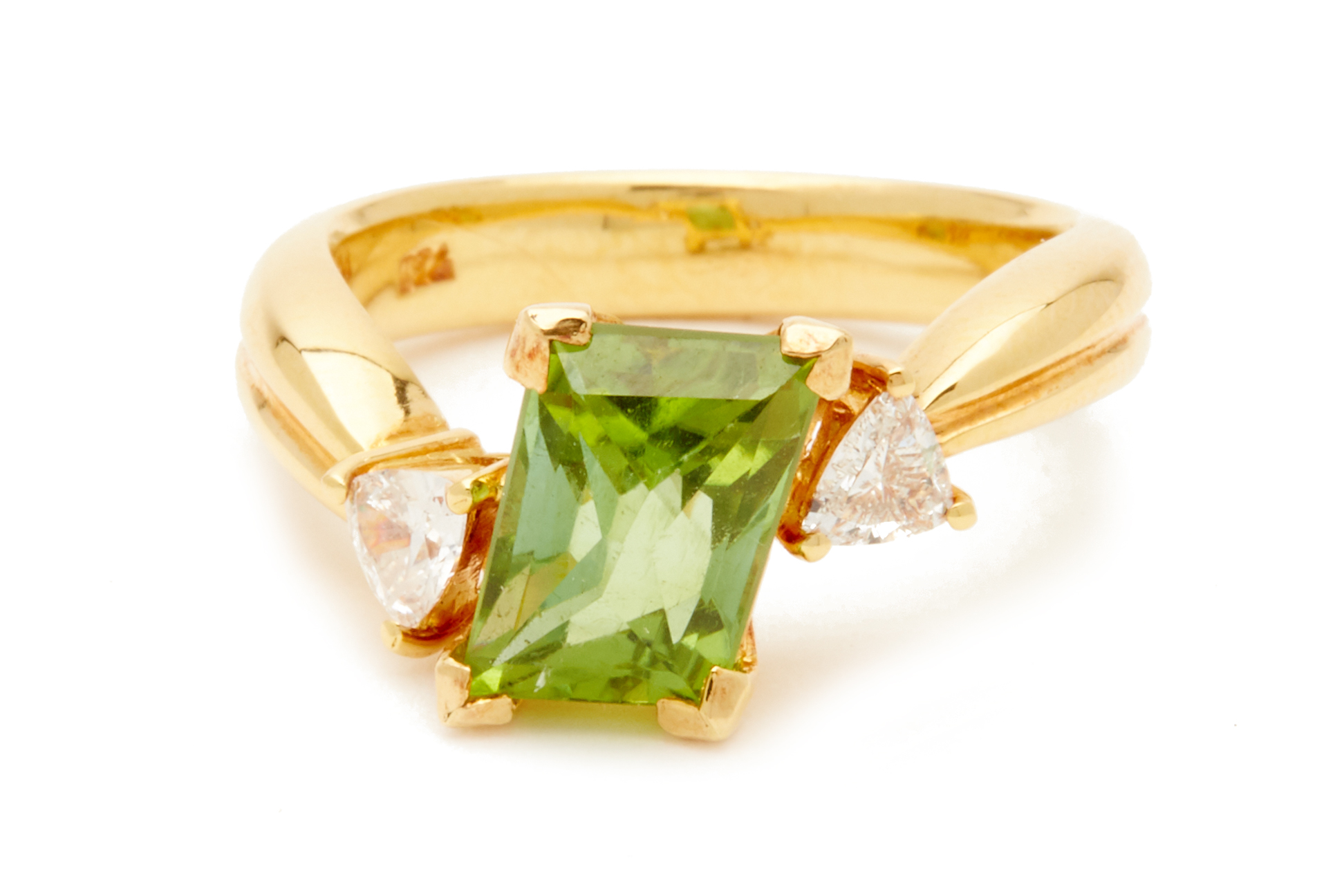 A TOURMALINE AND DIAMOND RING