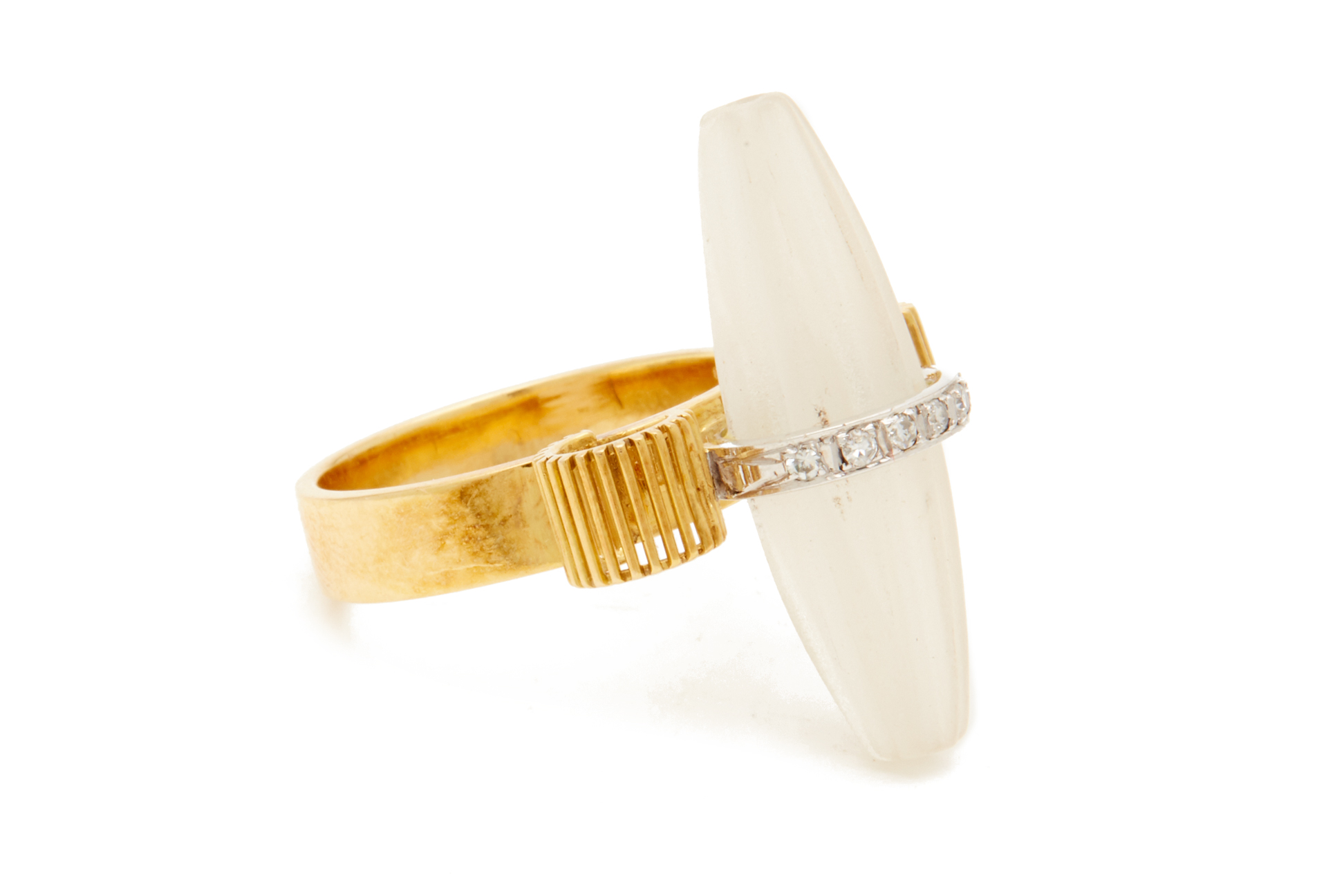 A YELLOW GOLD, QUARTZ AND DIAMOND RING - Image 2 of 4