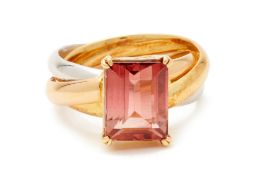 A TOURMALINE SINGLE STONE RING