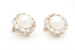 A PAIR OF WHITE GOLD MABE PEARL CLIP EARRINGS