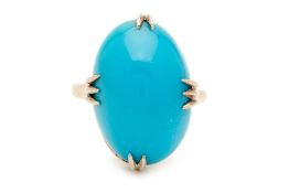 A CABOCHON TURQUOISE RING