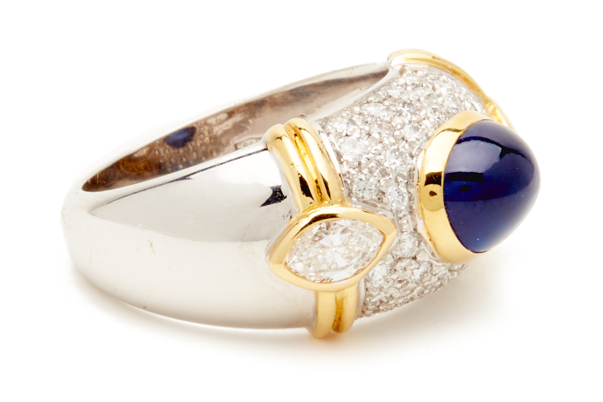 AN ANTONINI CABOCHON SAPPHIRE AND DIAMOND RING - Image 2 of 4