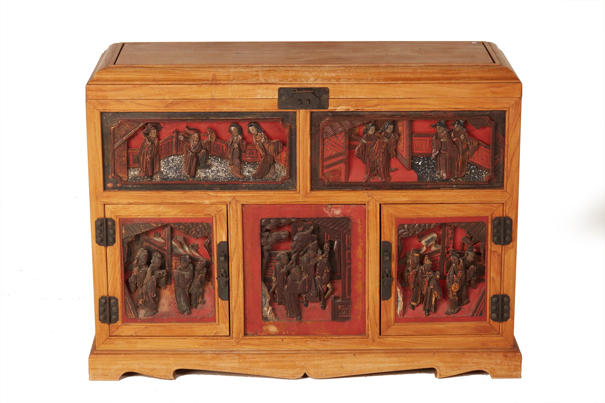 A CHINESE WOODEN CHEST