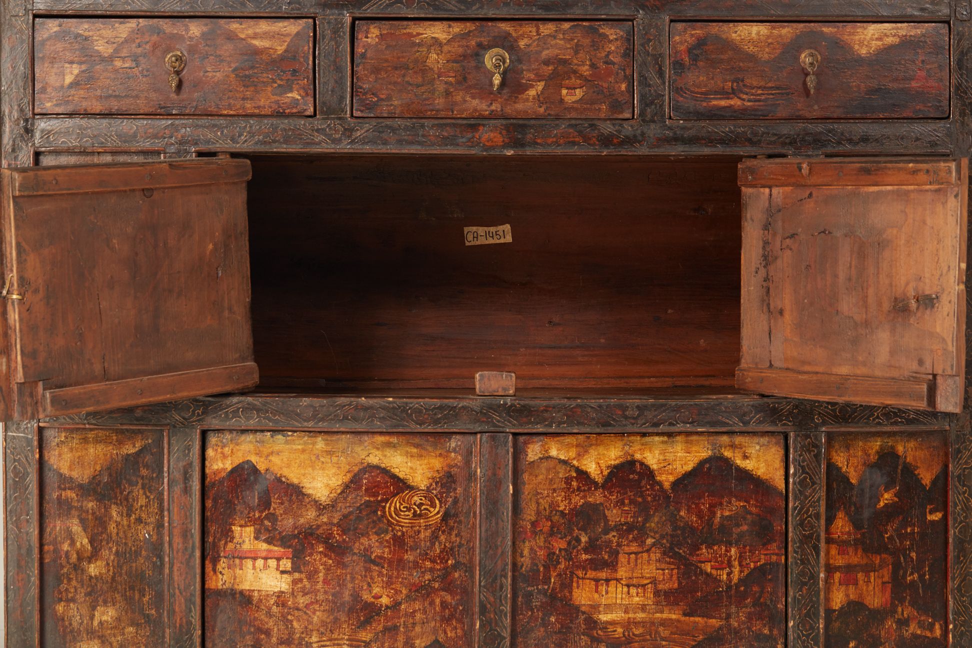 A NEPALESE PAINTED CABINET - Image 4 of 4