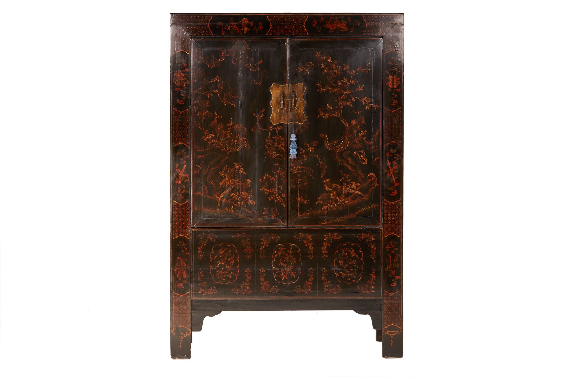 AN ANTIQUE CHINESE BLACK LACQUERED CABINET - Image 2 of 5