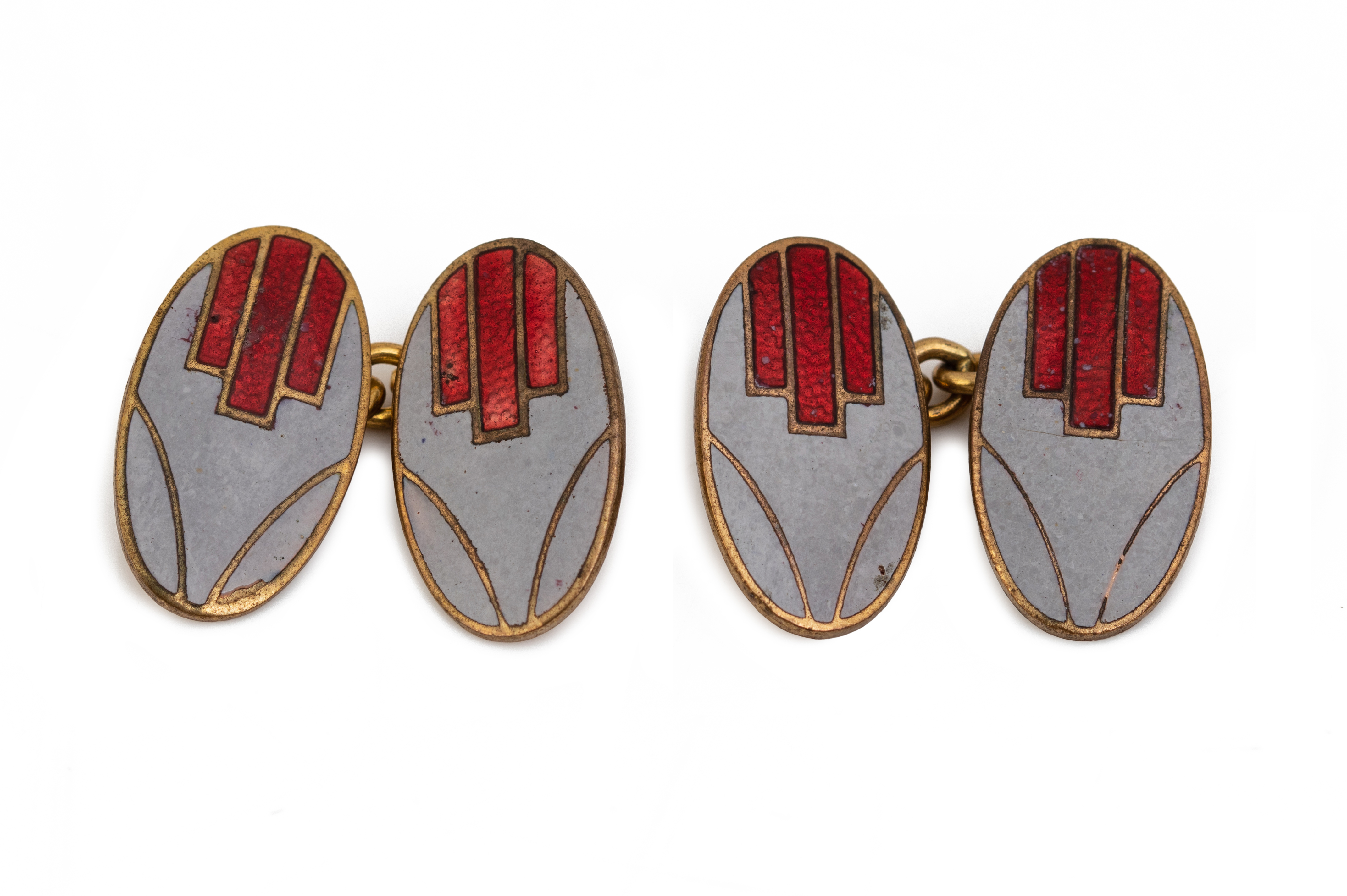 A PAIR OF ART DECO ENAMEL CUFFLINKS