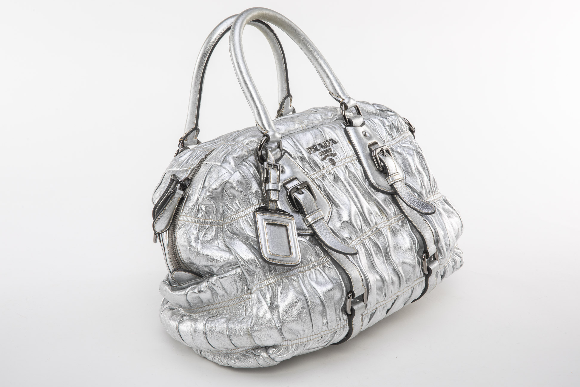 A PRADA 'NAPPA GAUFRE' METALLIC SILVER SHOPPING TOTE - Image 2 of 6