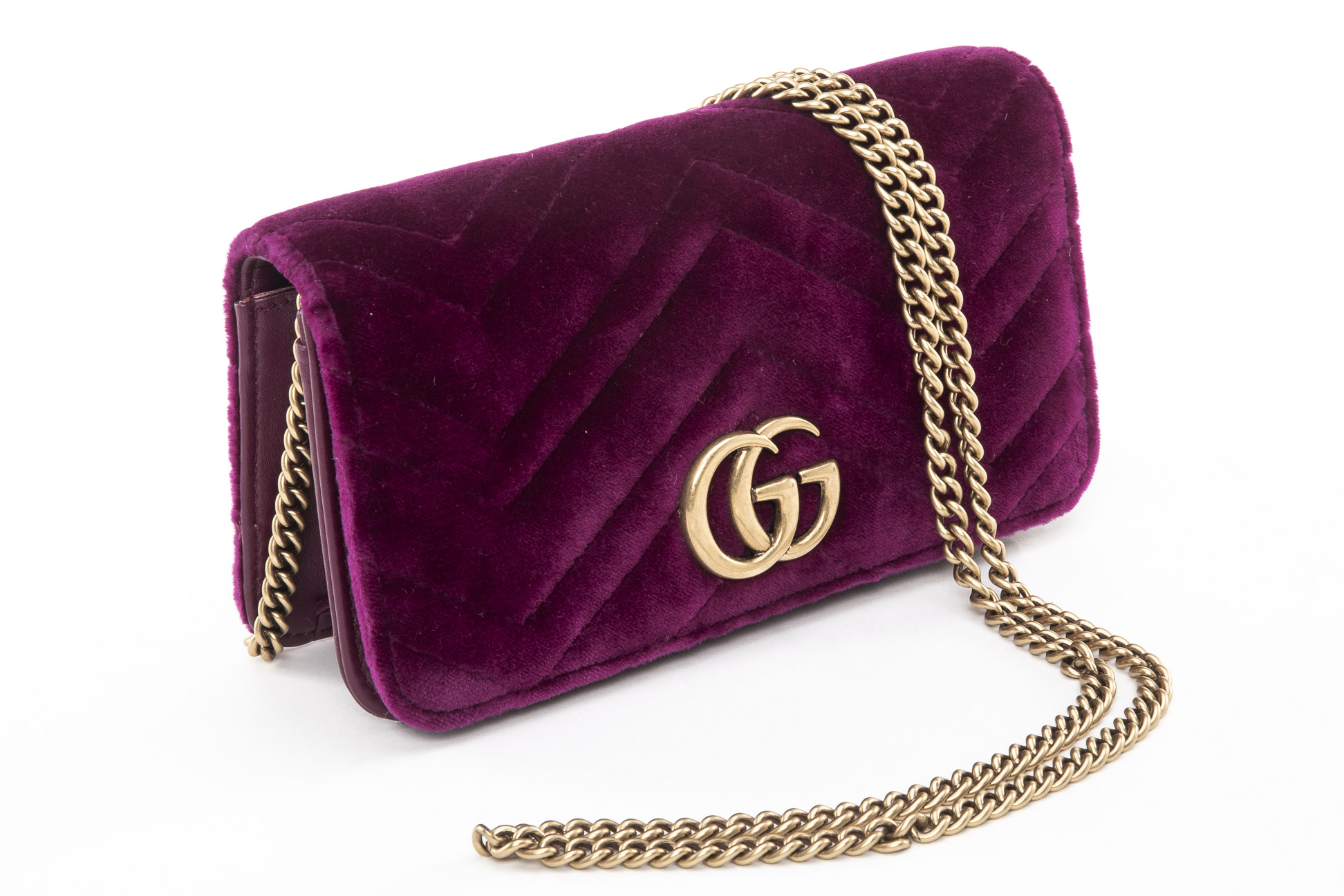 A GUCCI 'MARMONT' MAGENTA VELVET FLAP - Image 5 of 6