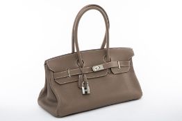 AN HERMÈS BIRKIN SHOULDER HANDBAG IN TOUPE BROWN