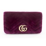 A GUCCI 'MARMONT' MAGENTA VELVET FLAP