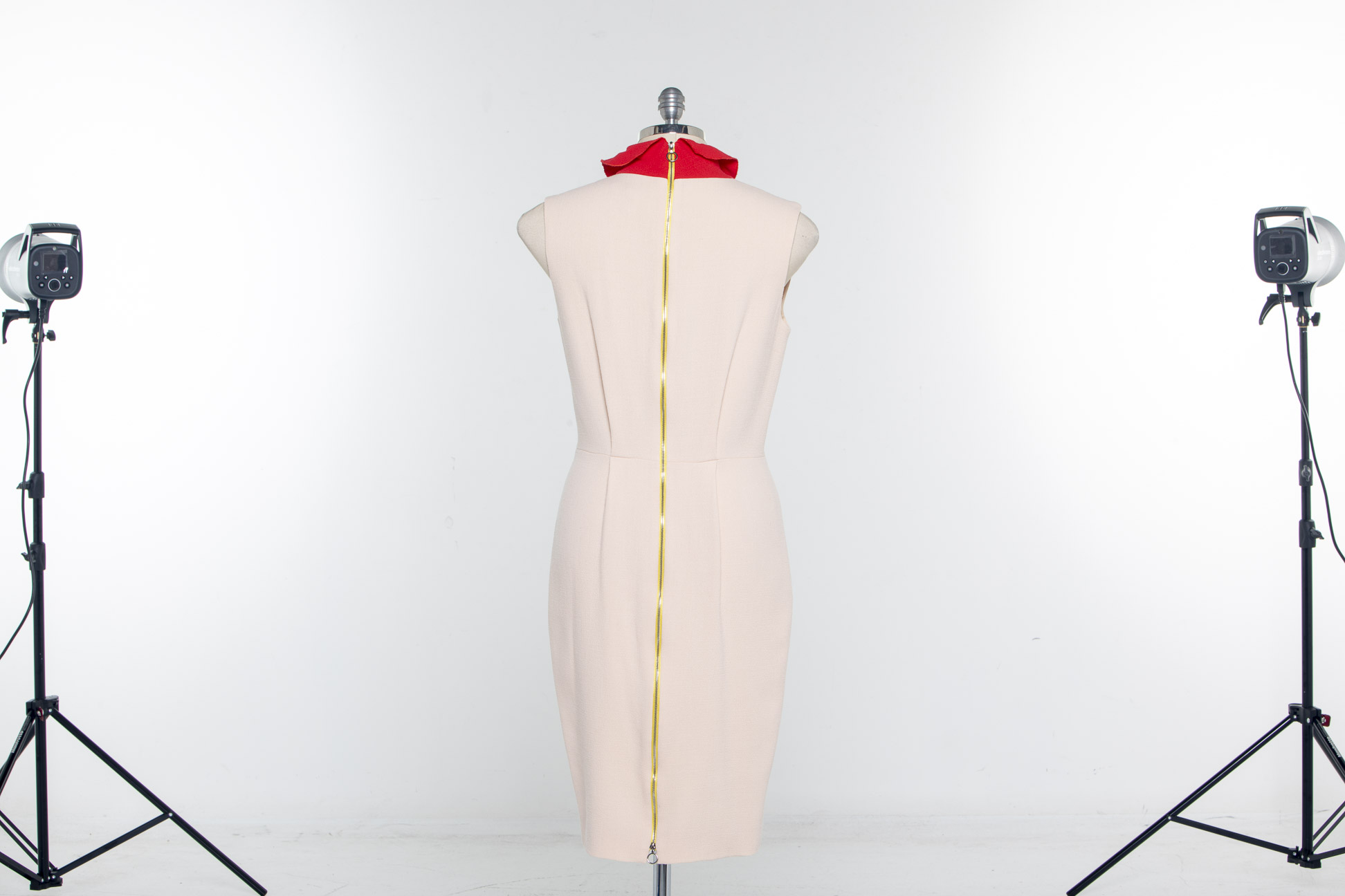 A ROSKANDA ILINCIC SILK SHIFT DRESS - Image 3 of 3