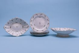 A GROUP OF PORCELAIN PLATES AND DISHES