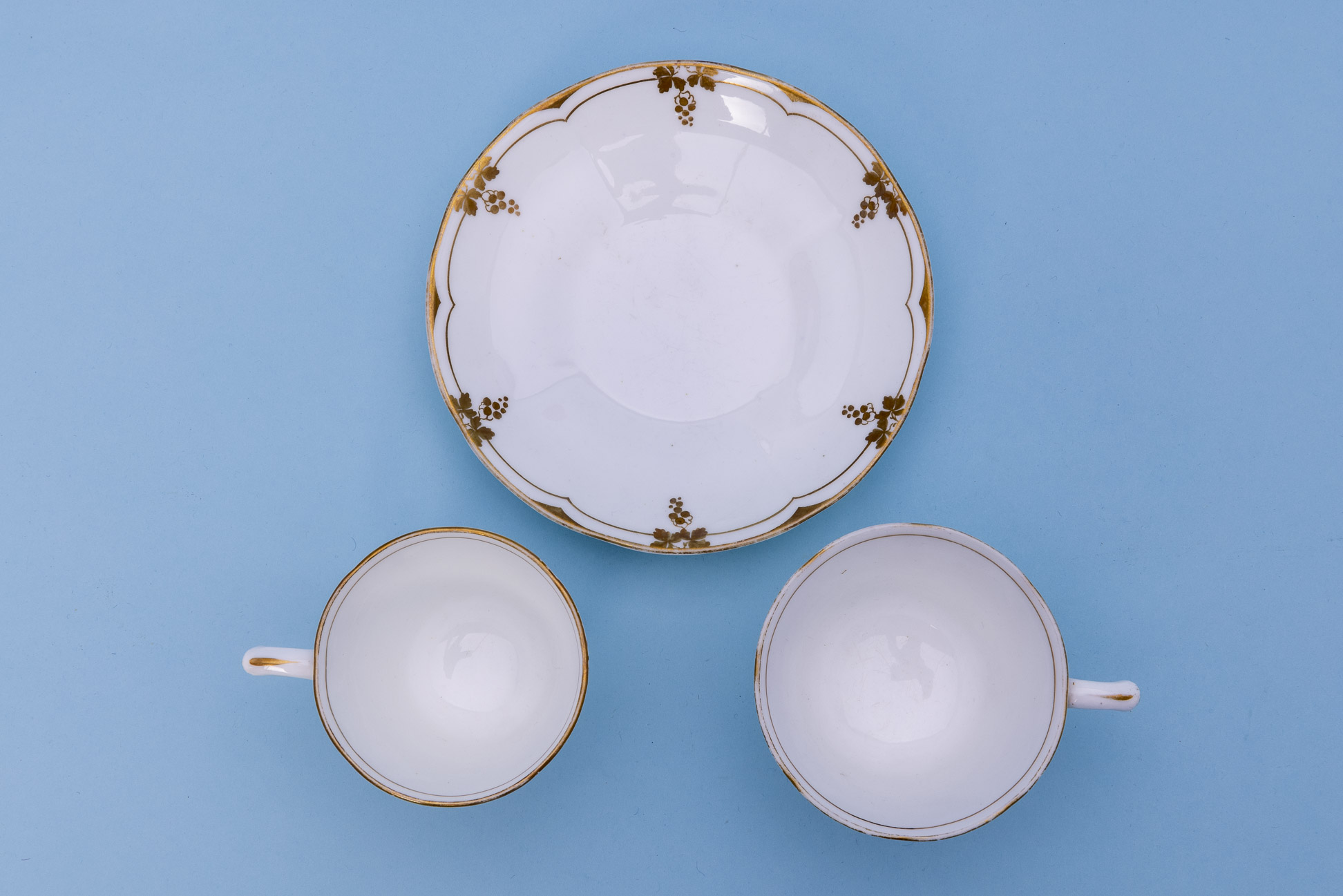 THREE GILT DECORATED TRIOS - Image 4 of 9