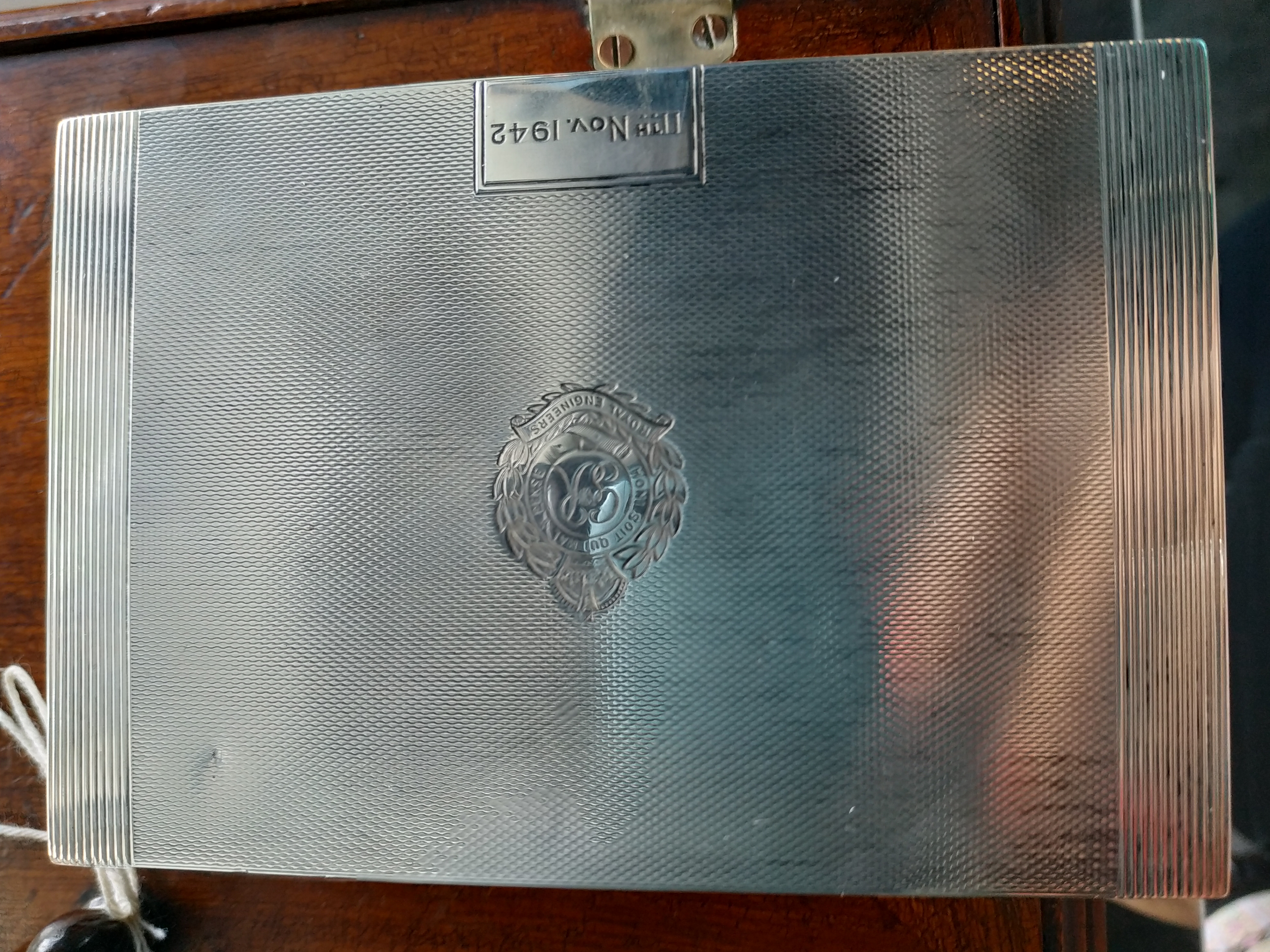 AN ART DECO SILVER BOX OF MILITARY INTEREST - Image 5 of 5