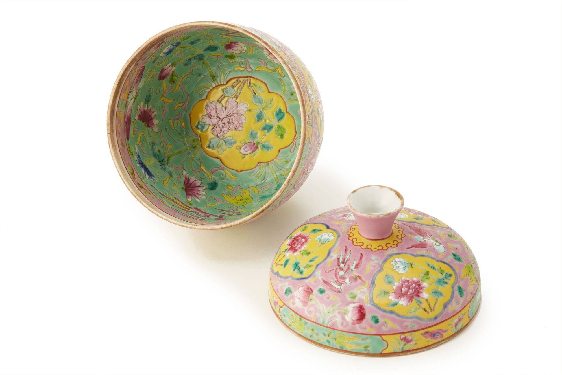 A PERANAKAN PINK GROUND CHUPU - Image 2 of 5