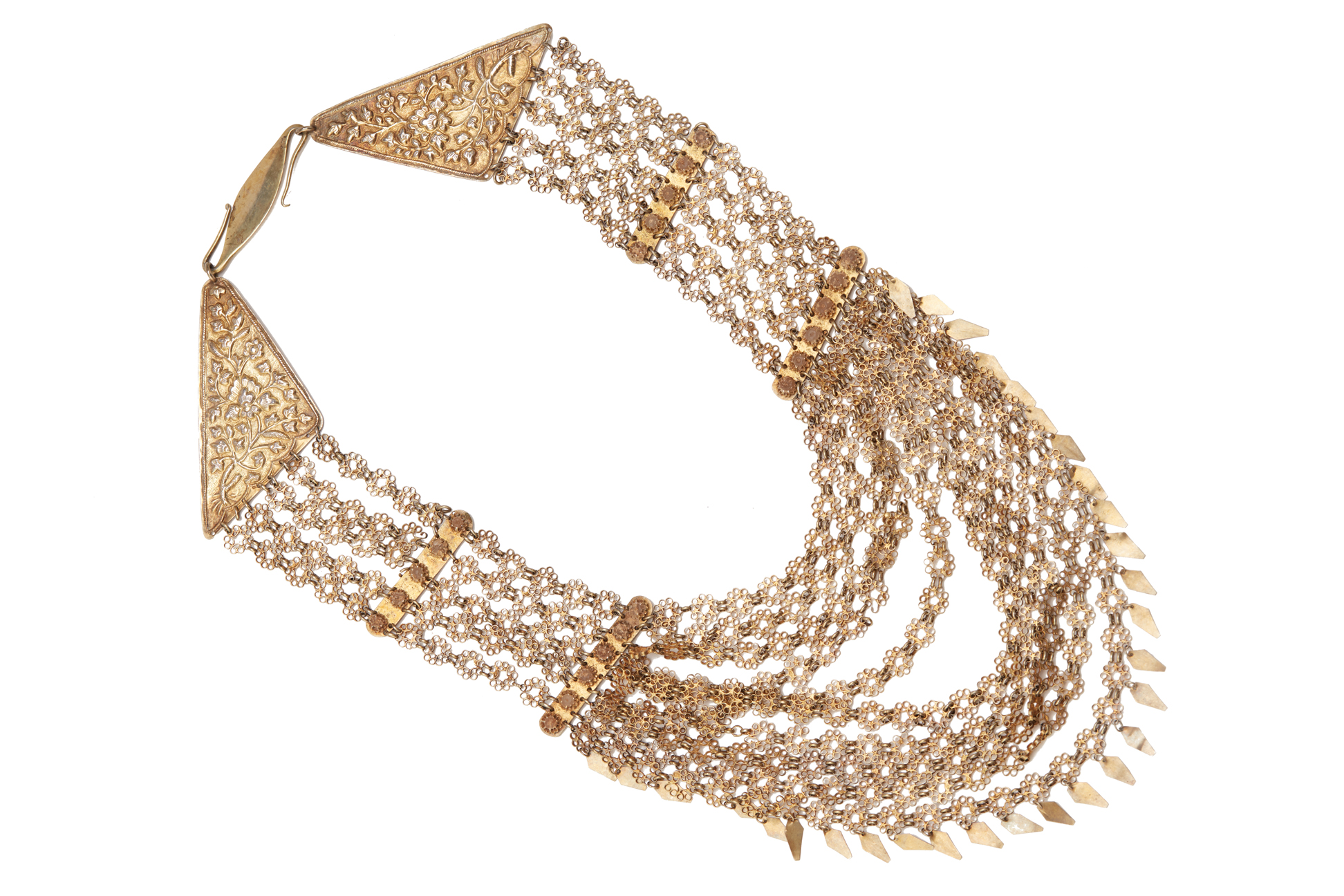 A GILT METAL MULTI-CHAIN NECKLACE